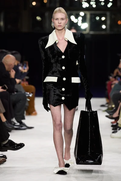 Look 35